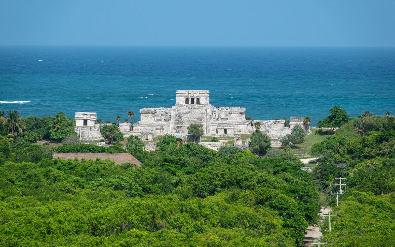 tulum ruins mayan archeological site